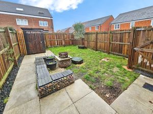 Photo 6- click for photo gallery